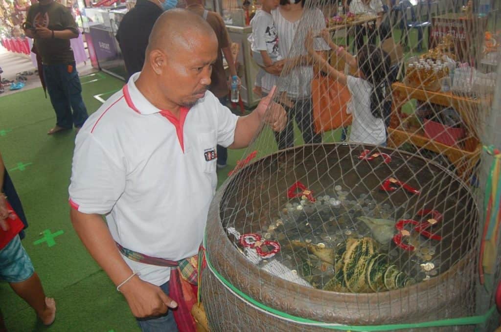 หวยดัง หวยฤาษีเณร-010863_2